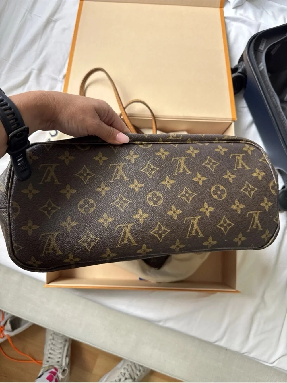 Louis Vuitton authentic louis